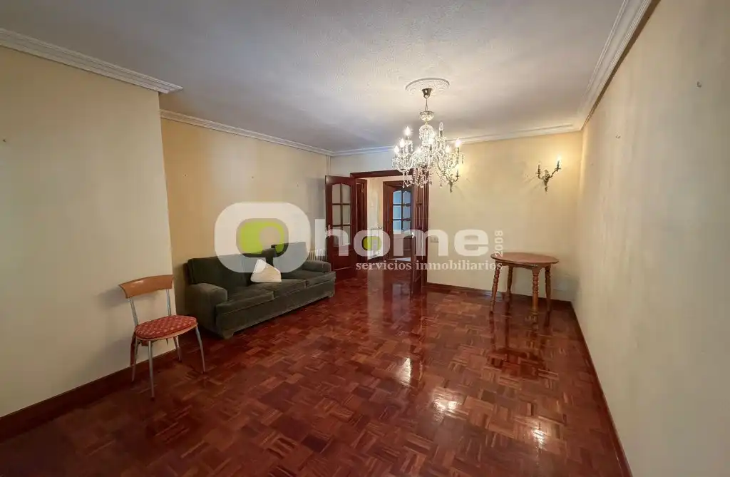 Living room of Flat for sale in Zamora Capital   with Air Conditioner, Heating and Parquet flooring