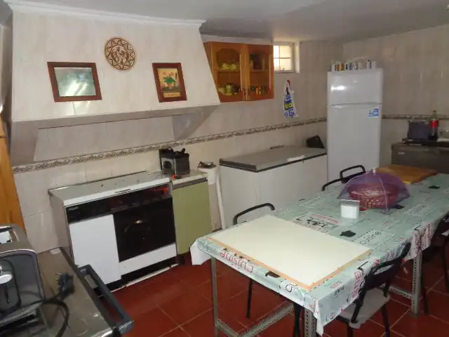 Cocina de Casa o chalet en venta en Navamorcuende con Aire acondicionado, Jardín privado y Trastero