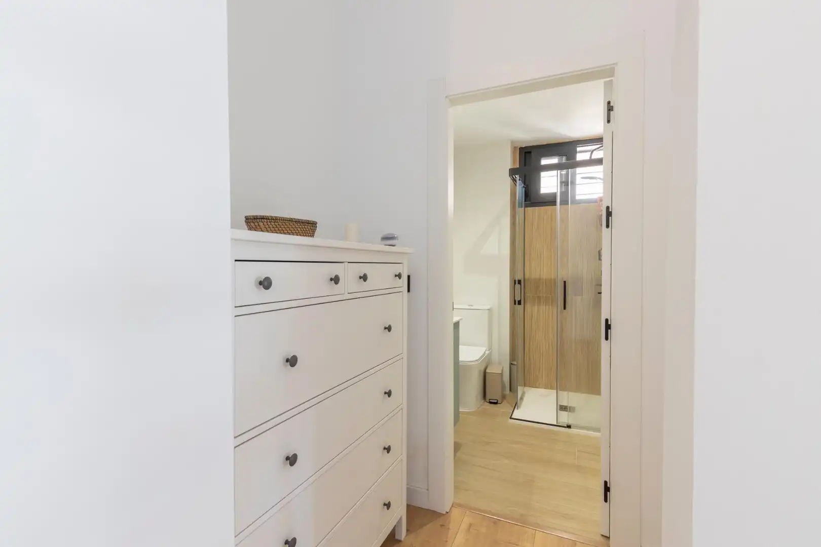 Habitación de Planta baja en venta en Granada con Aire acondicionado, Calefacción y Amueblado