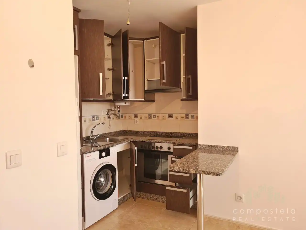 Attic for rent in Avda. Mahía, Bertamirans