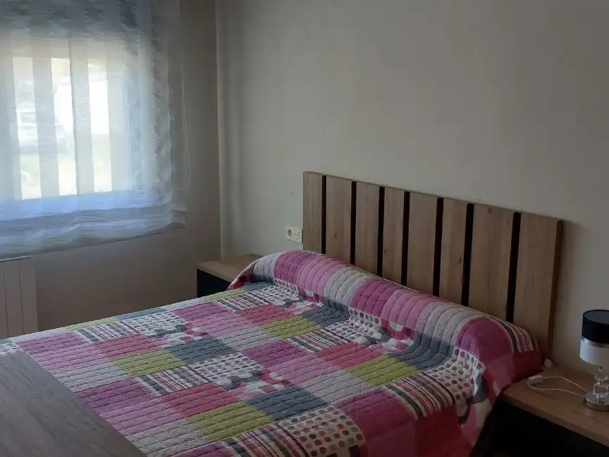 Schlafzimmer von Wohnung zur Miete in A Illa de Arousa  mit Heizung, Möbliert und Ofen