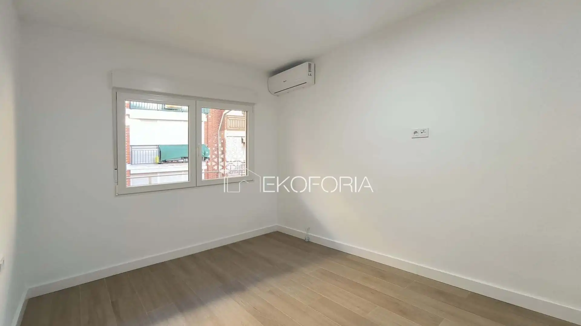 Habitación de Piso en venta en Paterna con Aire acondicionado, Calefacción y Terraza