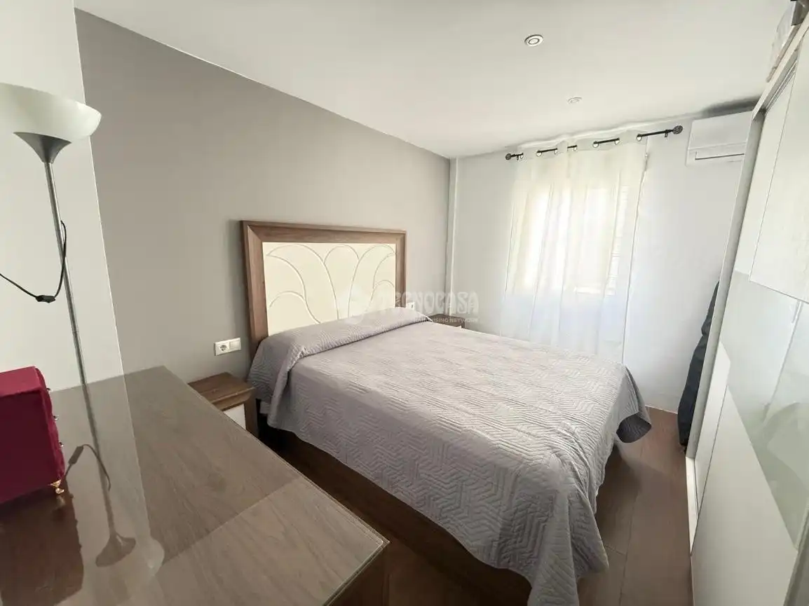 Schlafzimmer von Wohnung zum Verkauf in Huelva mit Klimaanlage und Heizung