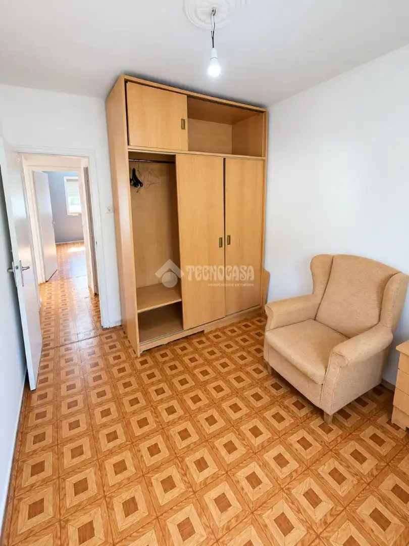 Habitación de Piso en venta en Madrid con Parquet