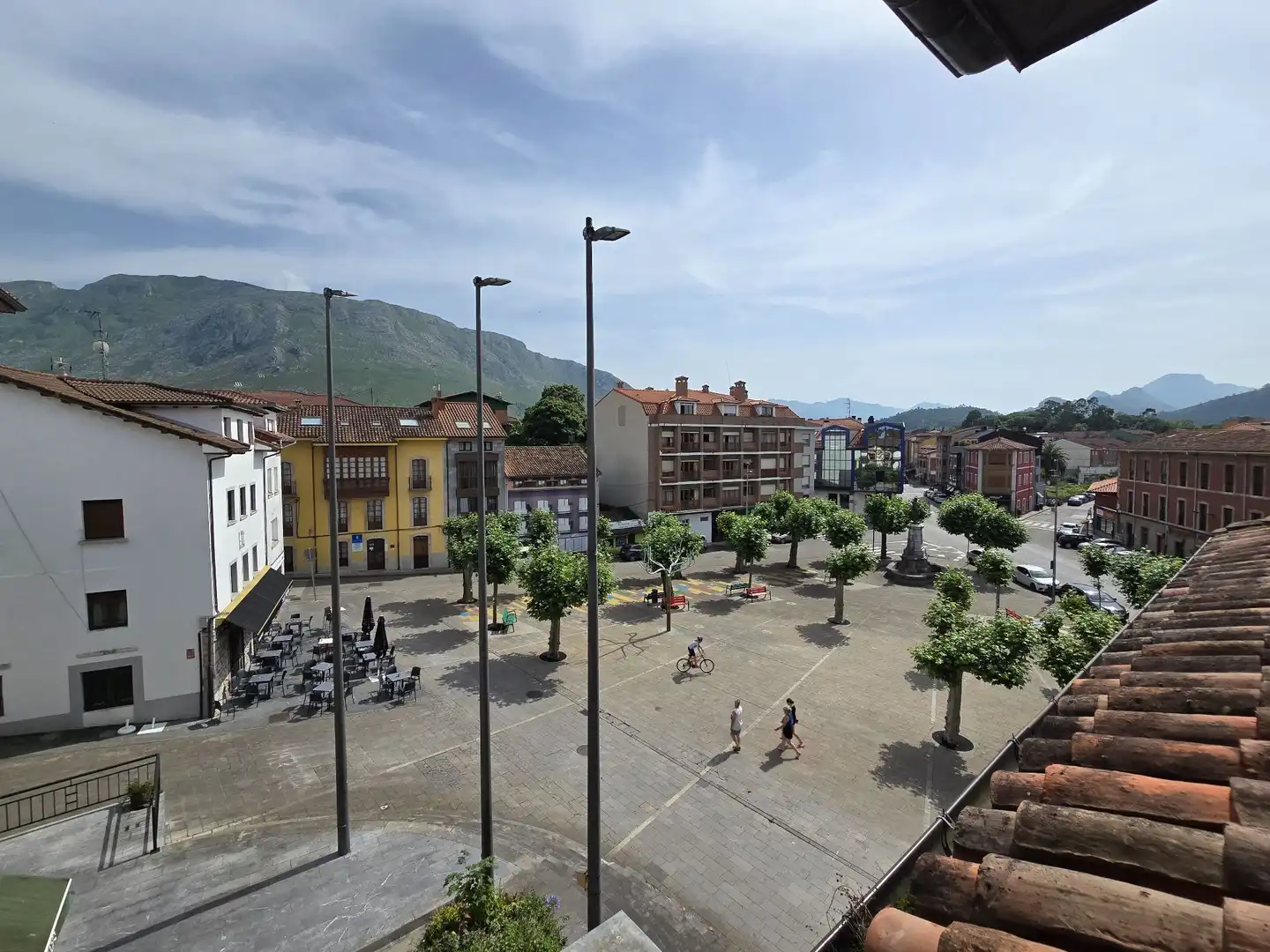 Außenansicht von Gebäude zum Verkauf in Llanes