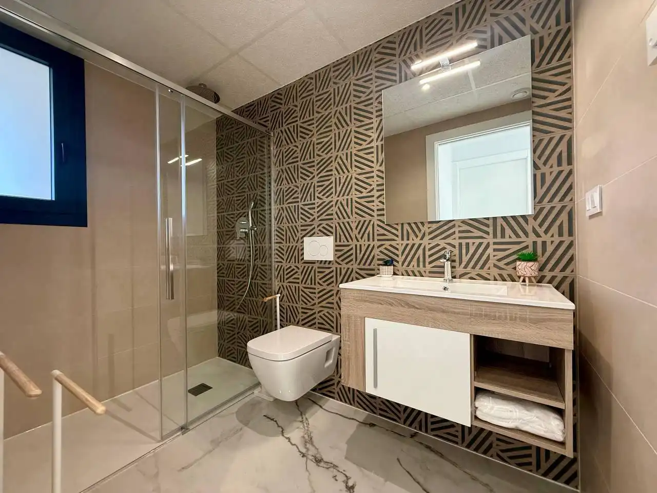 Bathroom of Attic for sale in Orihuela  with Air Conditioner, Terrace and Storage room