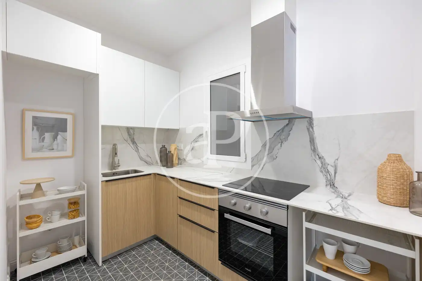 Küche von Wohnung zum Verkauf in Barcelona mit Klimaanlage, Heizung und Balkon