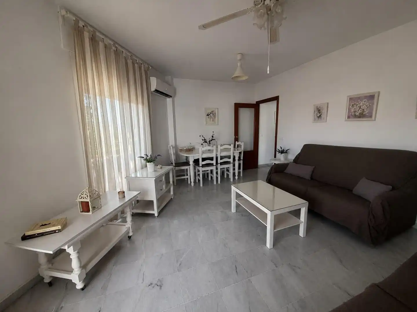 Sala d'estar de Apartament en venda en Sanlúcar de Barrameda amb Aire condicionat i Terrassa