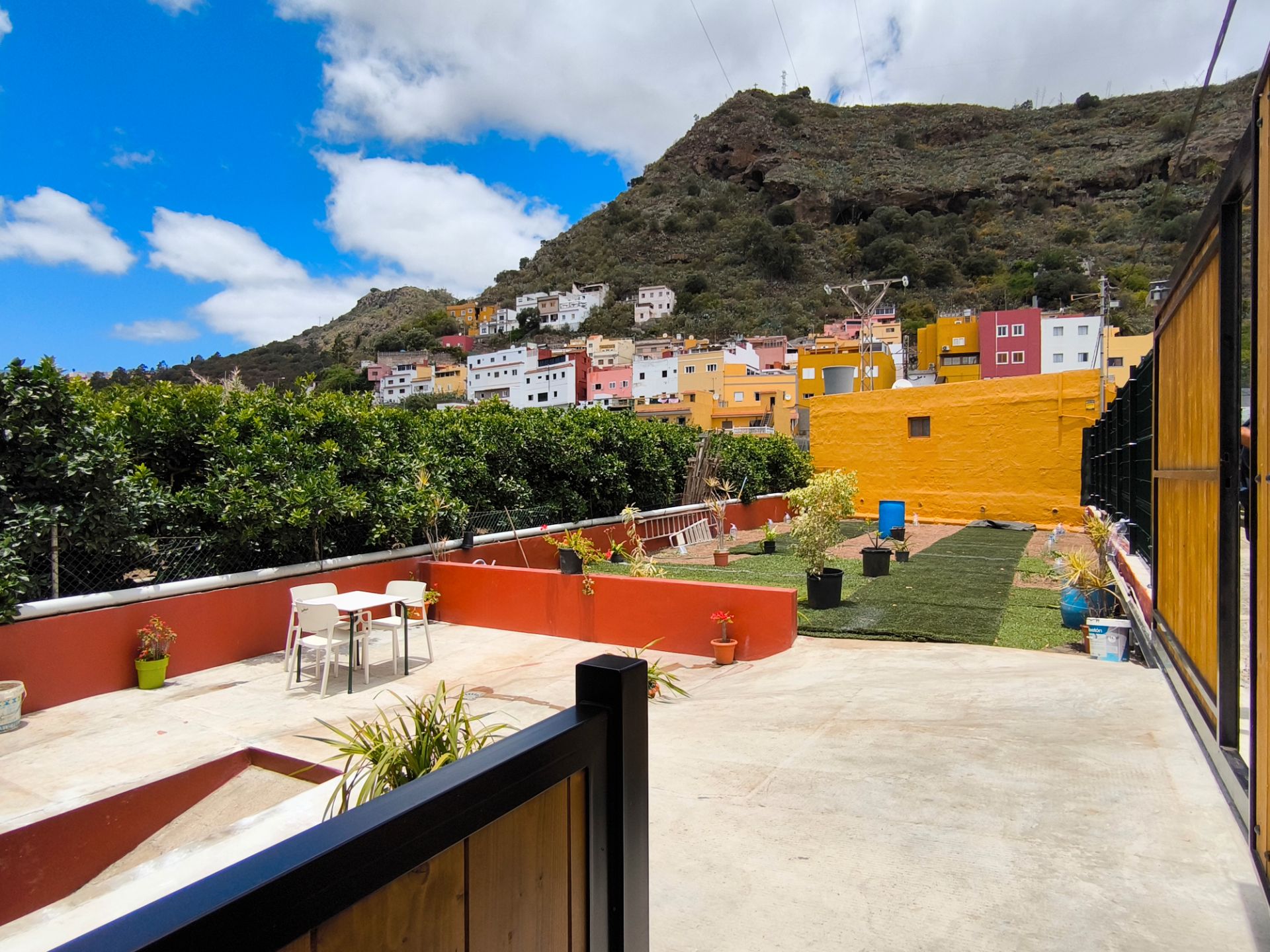 Vista exterior de Casa o xalet de lloguer en Santa Brígida amb Jardí privat, Terrassa i Balcó