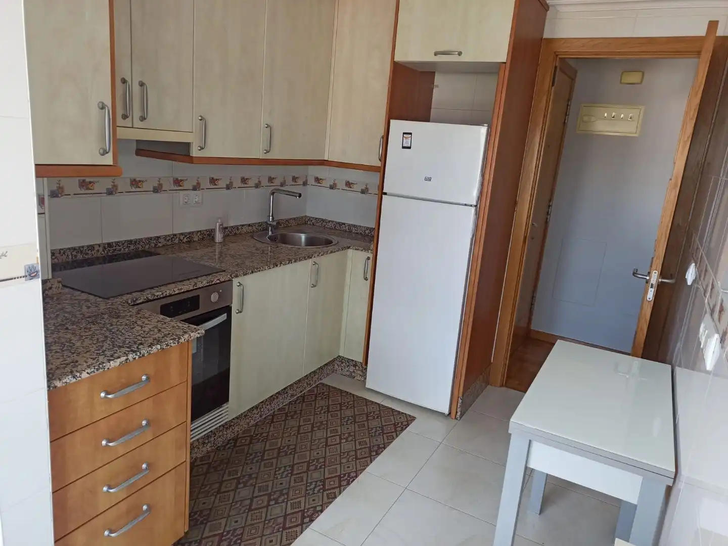Kitchen of Apartments for rent in Vigo   with Heating, Parquet flooring and Storage room