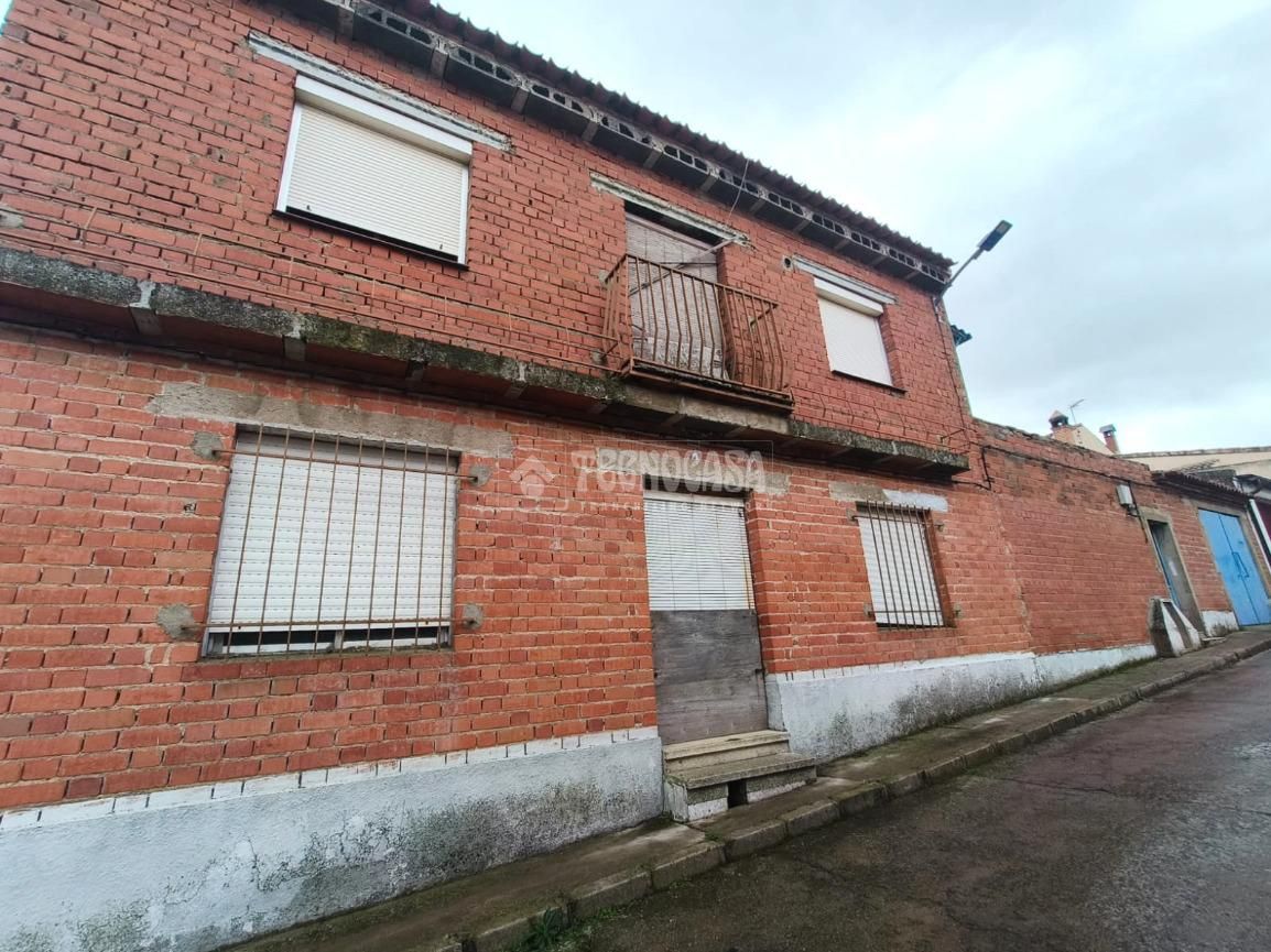 Exterior view of House or chalet for sale in Siete Iglesias de Trabancos