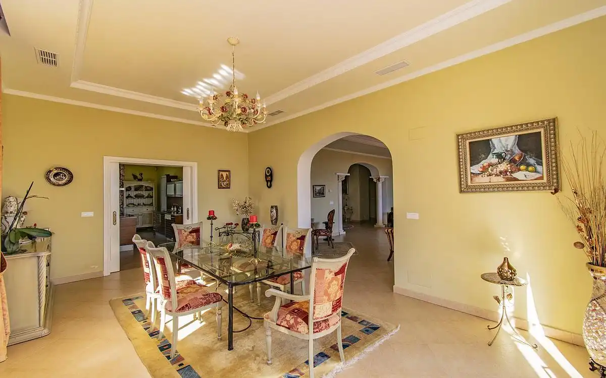 House with pool for sale in Estepona Pueblo, imagen 8