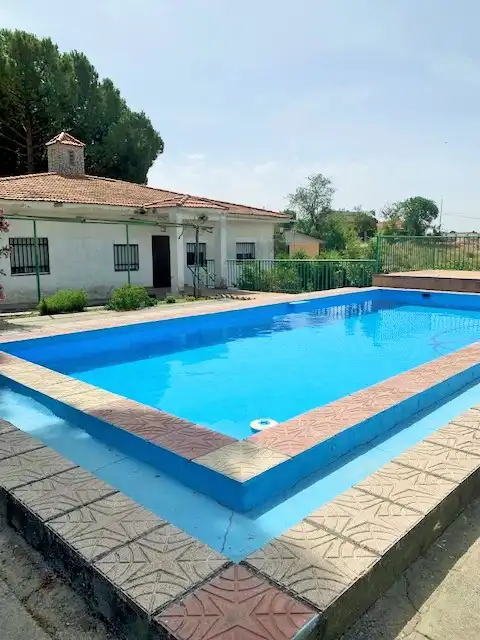 Swimming pool of Houses for sale in Colmenar de Oreja  with Air Conditioner, Heating and Private garden