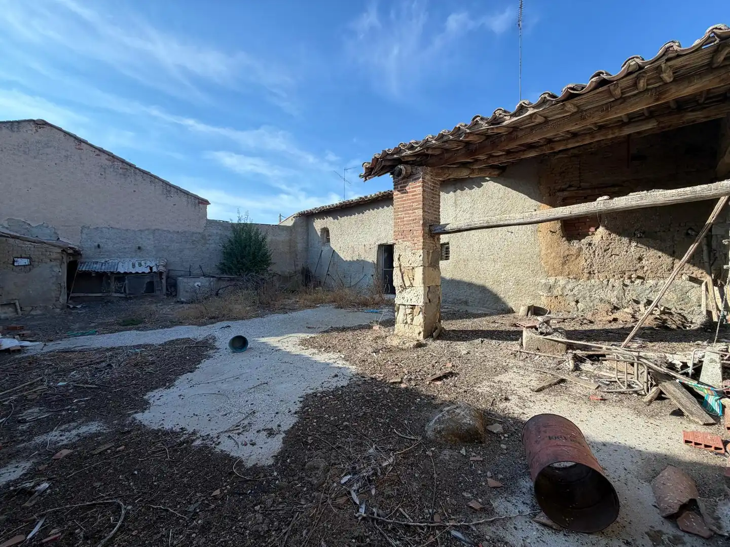 Finca rústica en venta en Tarazona de Guareña con Trastero y Amueblado