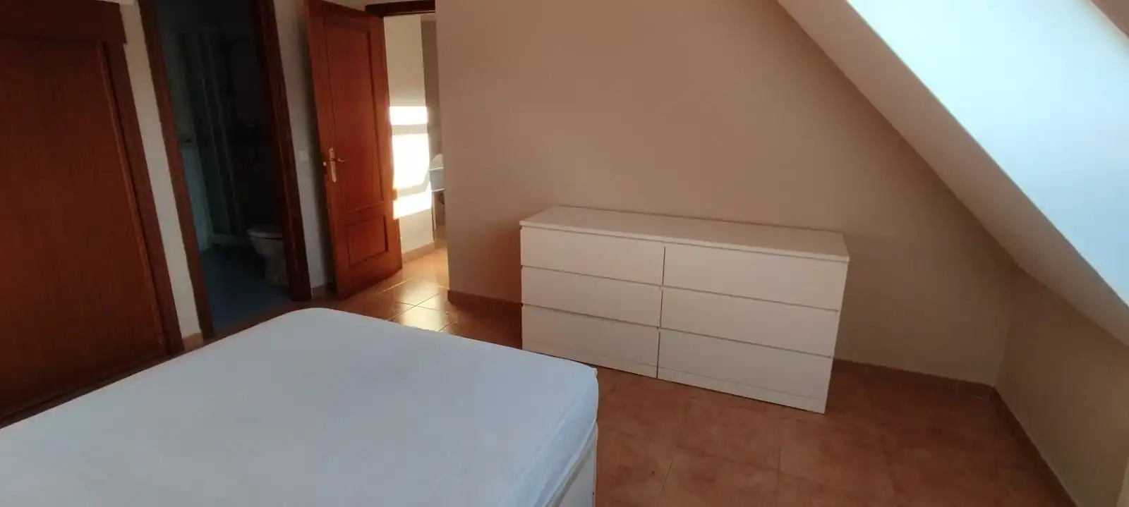 Schlafzimmer von Wohnung zur Miete in Culleredo mit Heizung