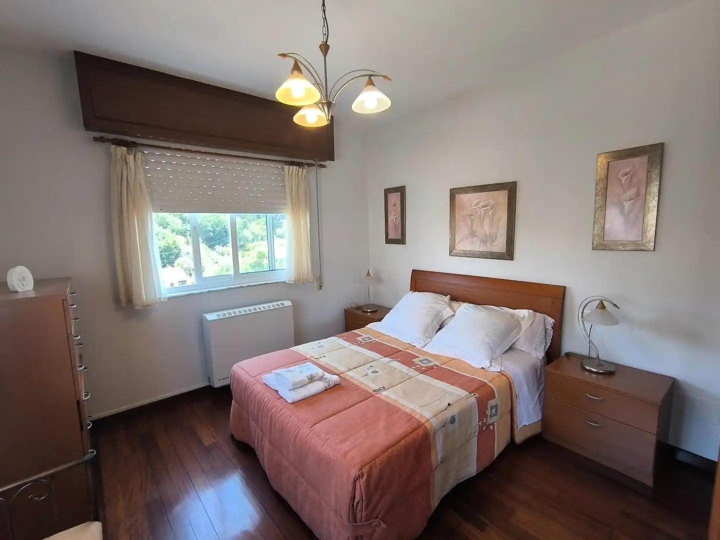 Habitación de Casa o chalet en venta en Santiago de Compostela  con Calefacción y Amueblado