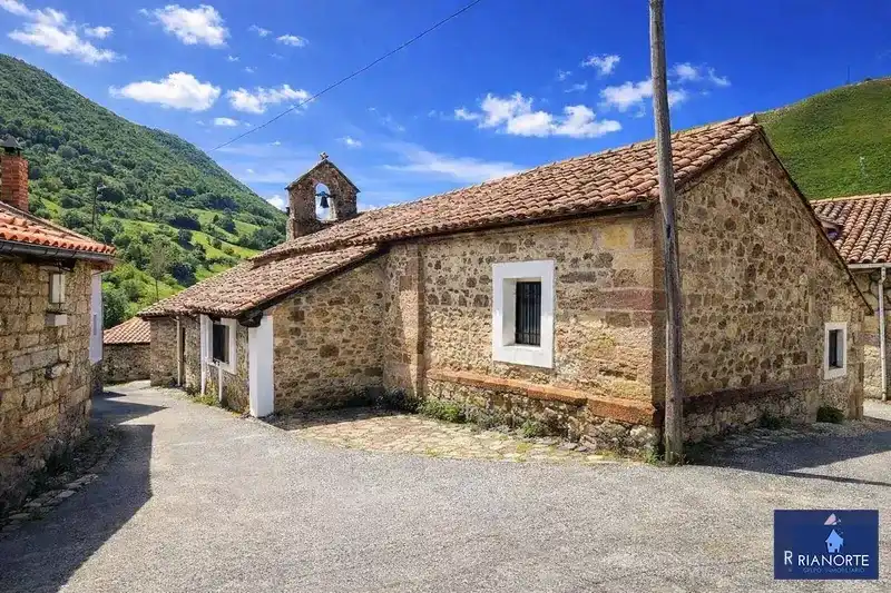 Vista exterior de Casa o chalet en venta en Teverga