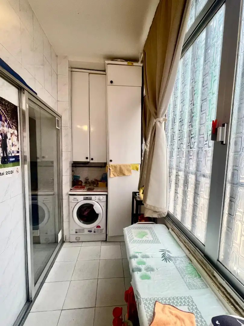 Cocina de Piso en venta en Madrid con Terraza y Horno