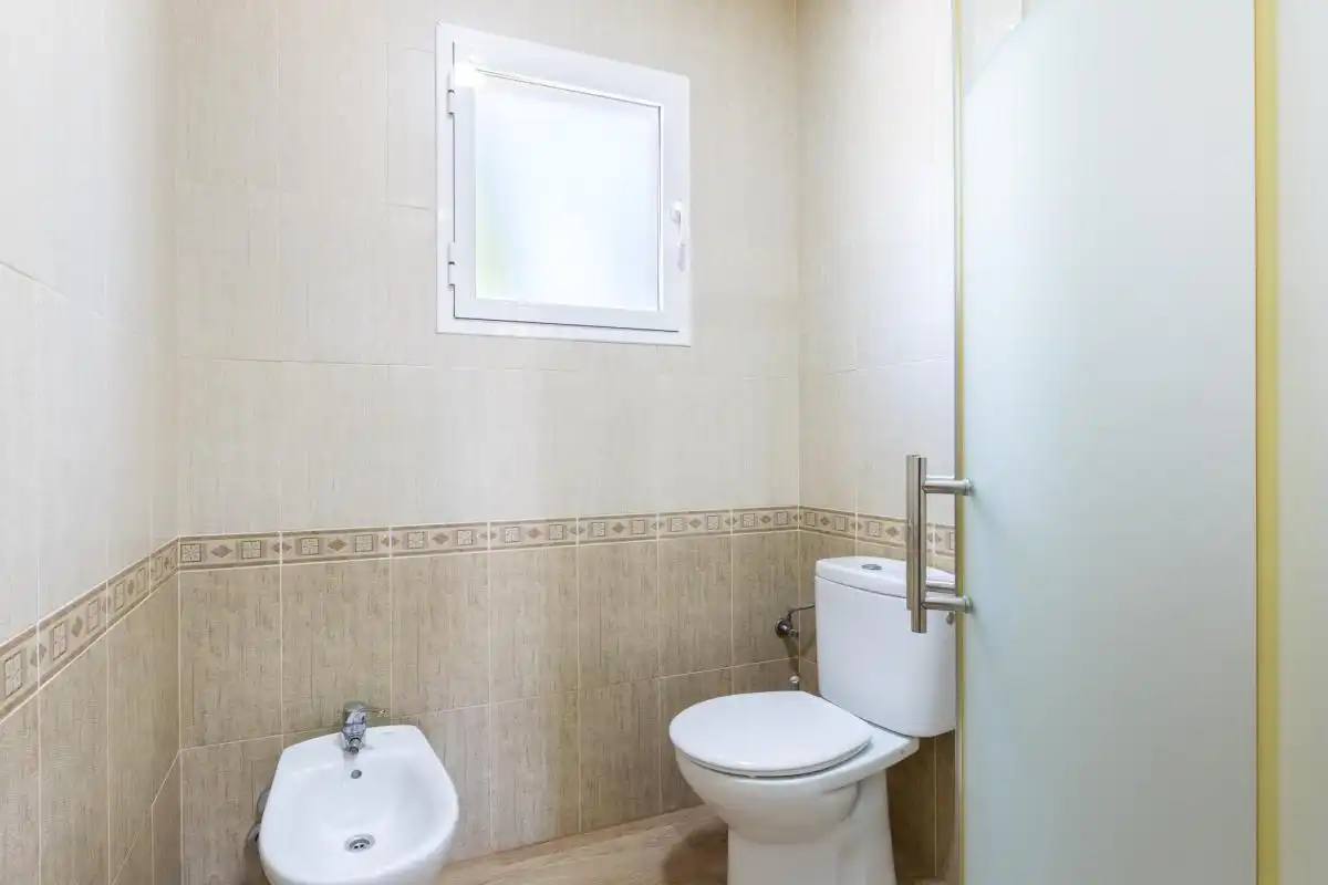 Bany de Casa o xalet en venda en Montroi / Montroy amb Aire condicionat, Calefacció i Jardí privat