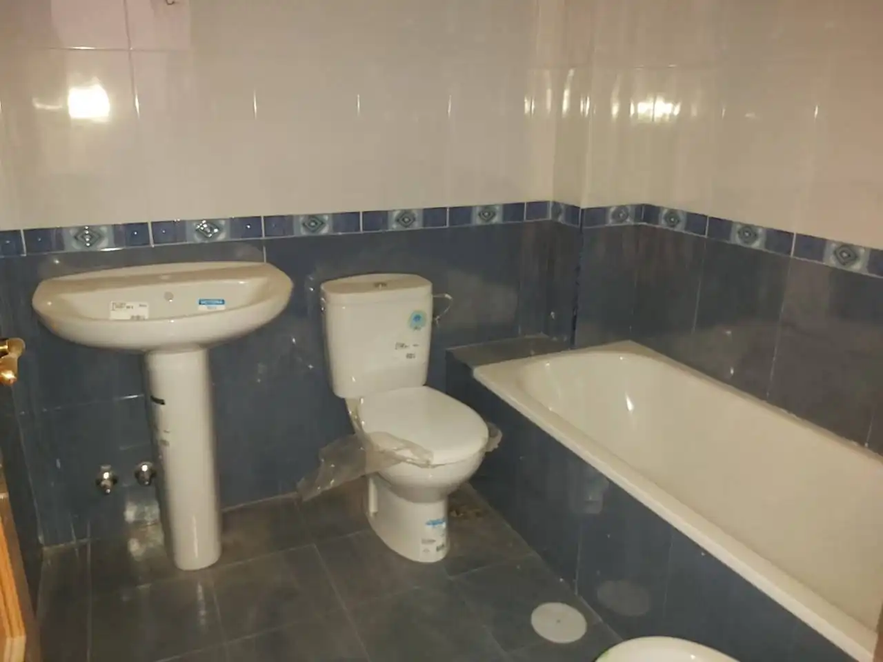 Bany de Casa adosada en venda en Casas de Juan Núñez amb Calefacció i Terrassa