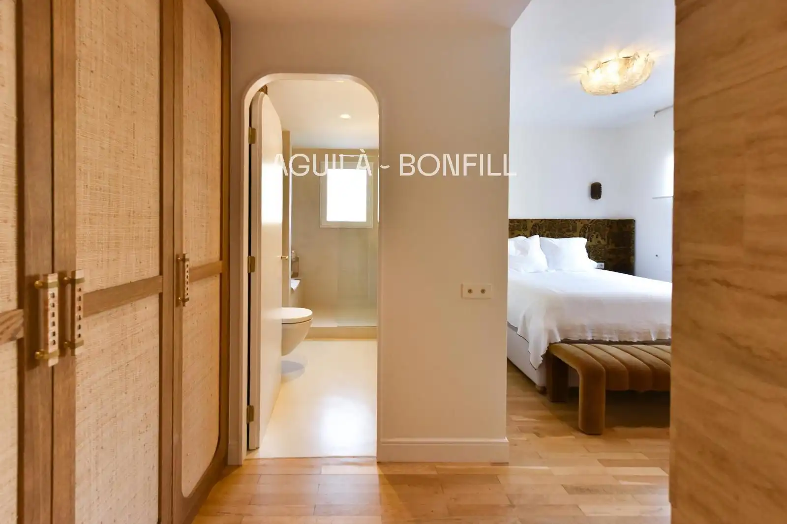 Bedroom of Flat for sale in Barcelona  with Air Conditioner, Heating and Parquet flooring