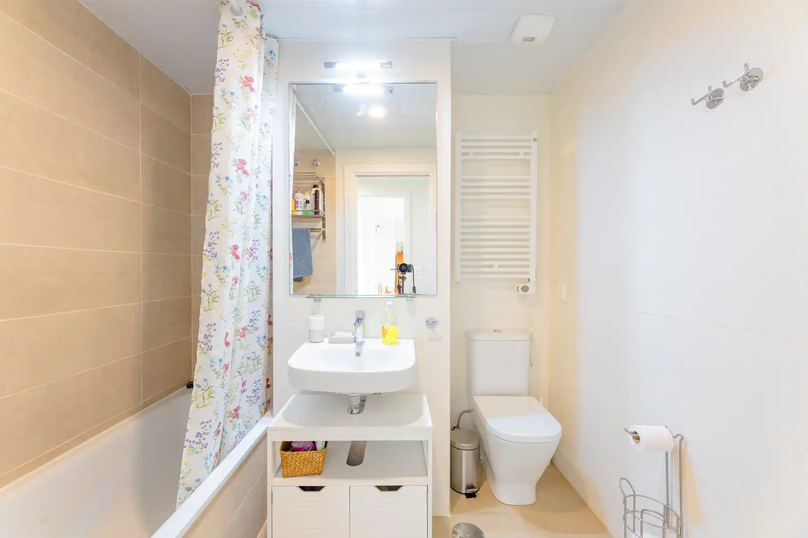 Baño de Piso en venta en Valencia con Trastero, Piscina y Balcón