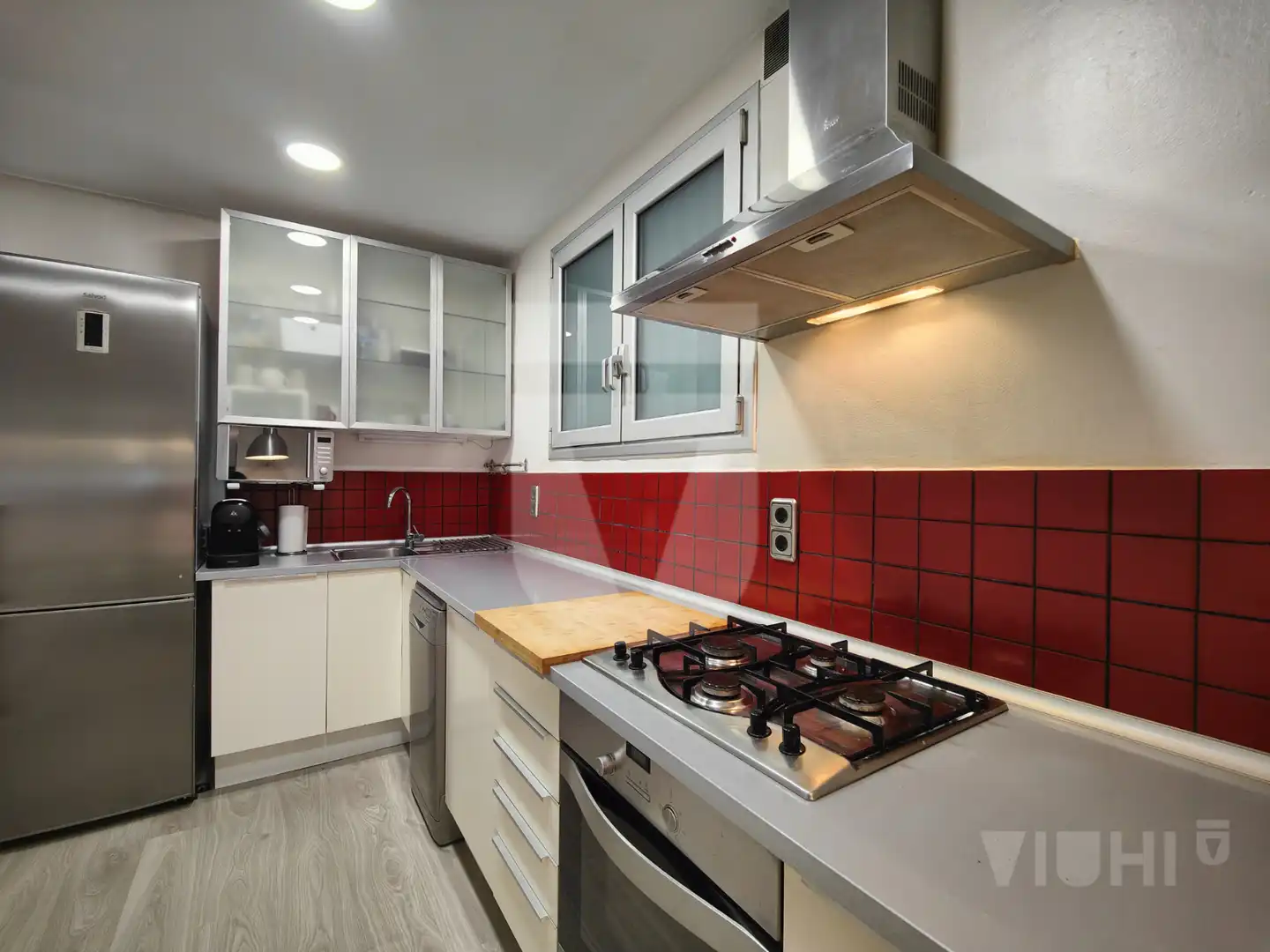 Cuina de Planta baixa en venda en Barcelona amb Calefacció, Parquet i Forn