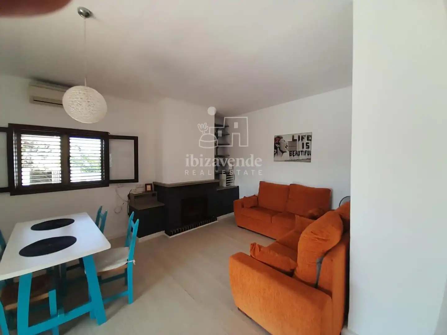 Sala d'estar de Casa o xalet en venda en Sant Josep de sa Talaia amb Aire condicionat, Calefacció i Parquet