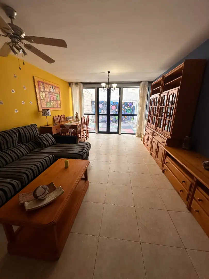Sala d'estar de Casa adosada en venda en Valladolid amb Calefacció