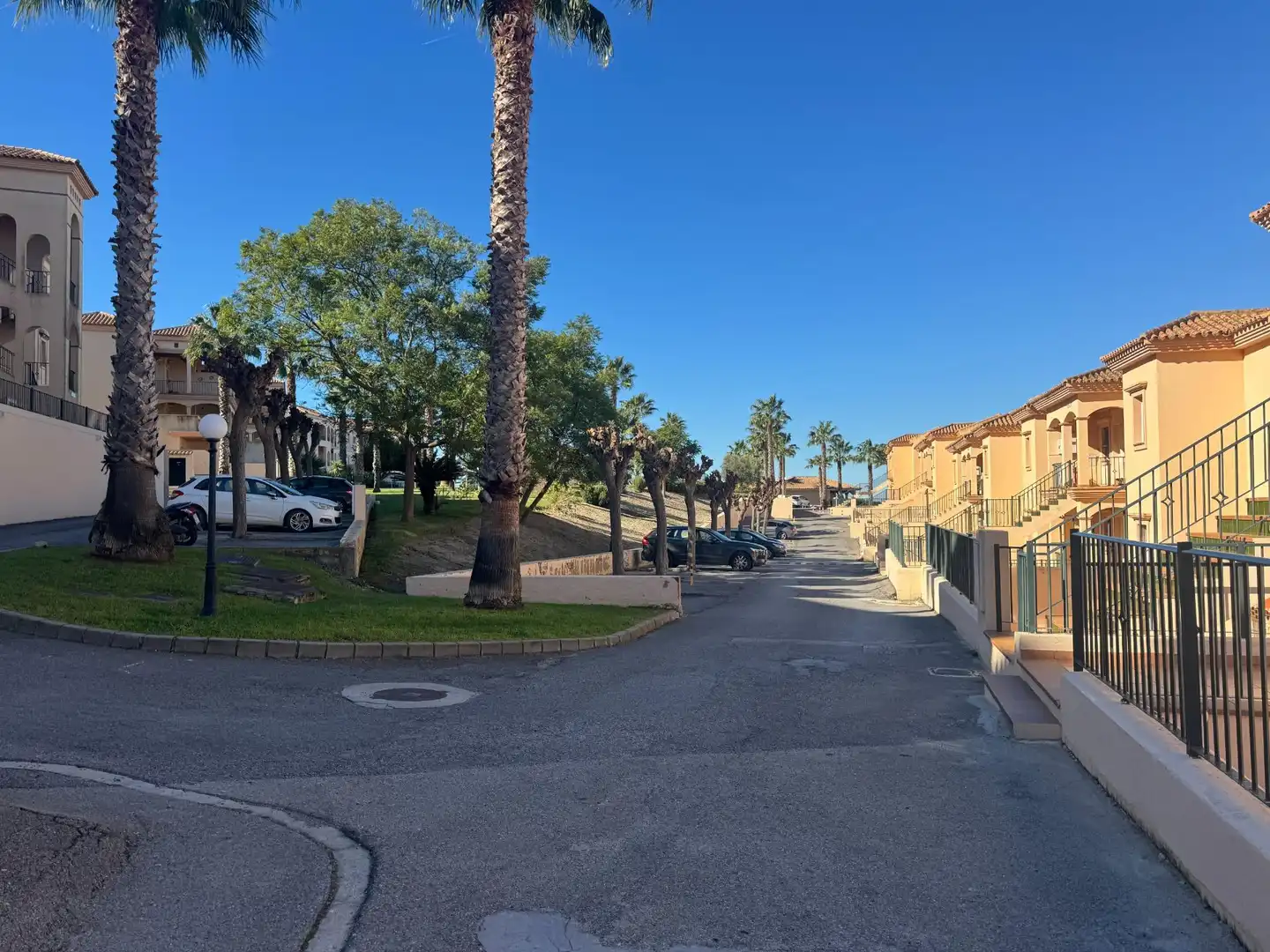 Vista exterior de Piso en venta en Sanlúcar de Barrameda con Aire acondicionado, Calefacción y Jardín privado