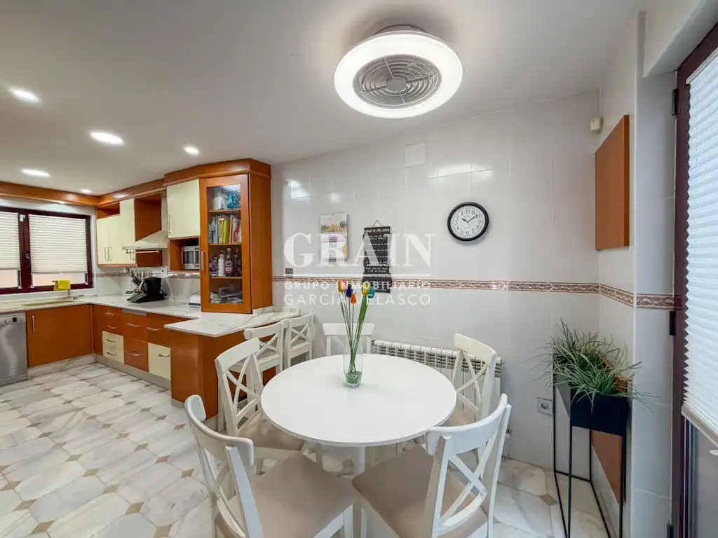 Cocina de Casa o chalet en venta en Albacete con Aire acondicionado, Calefacción y Jardín privado