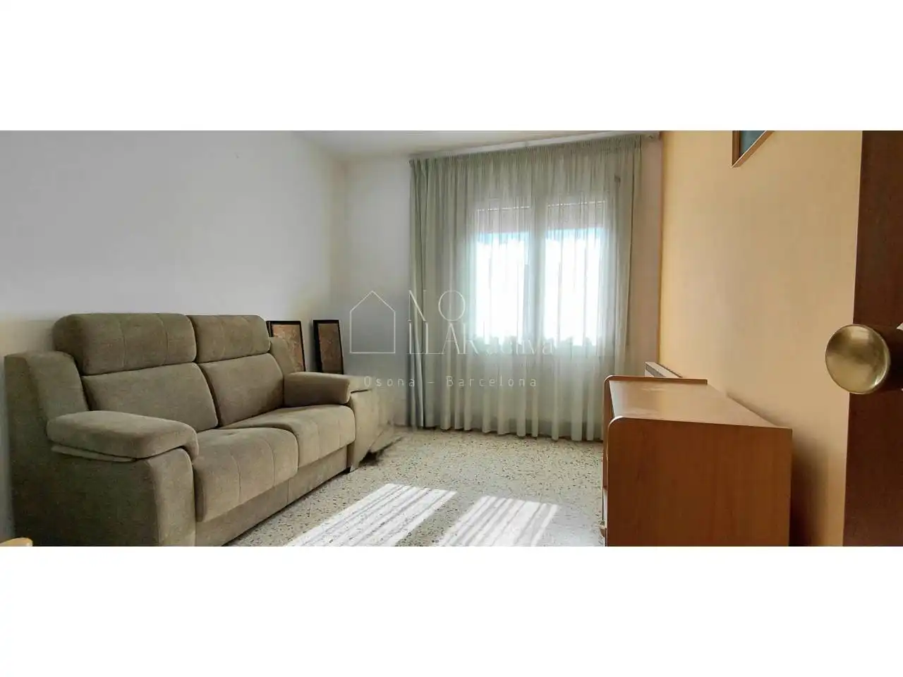 Schlafzimmer von Wohnungen zum Verkauf in Centelles mit Heizung und Balkon