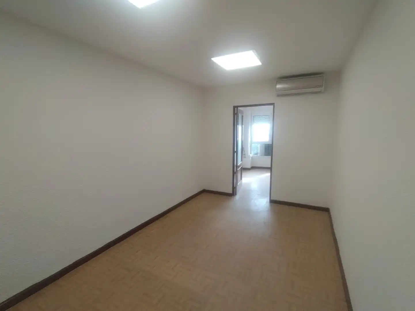 Ufficio con ascensore in affitto a Centro, imagen 23