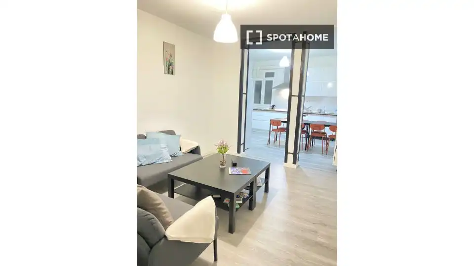 Exterior view of Flat for rent in Madrid  with Air Conditioner, Heating and Furnished