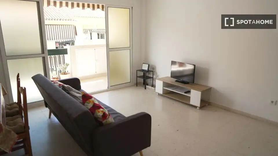 Living room of Apartments for share in Rincón de la Victoria  with Air Conditioner, Terrace and Furnished