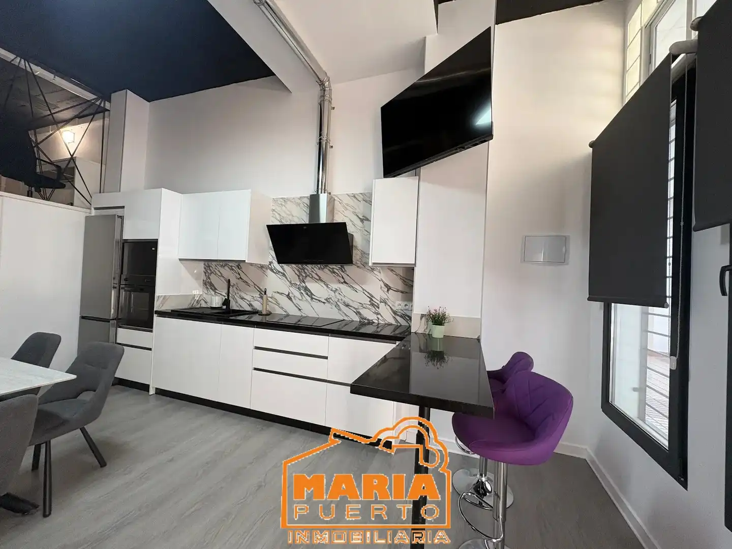 Cocina de Apartamento para compartir en Málaga con Aire acondicionado, Amueblado y Lavadora