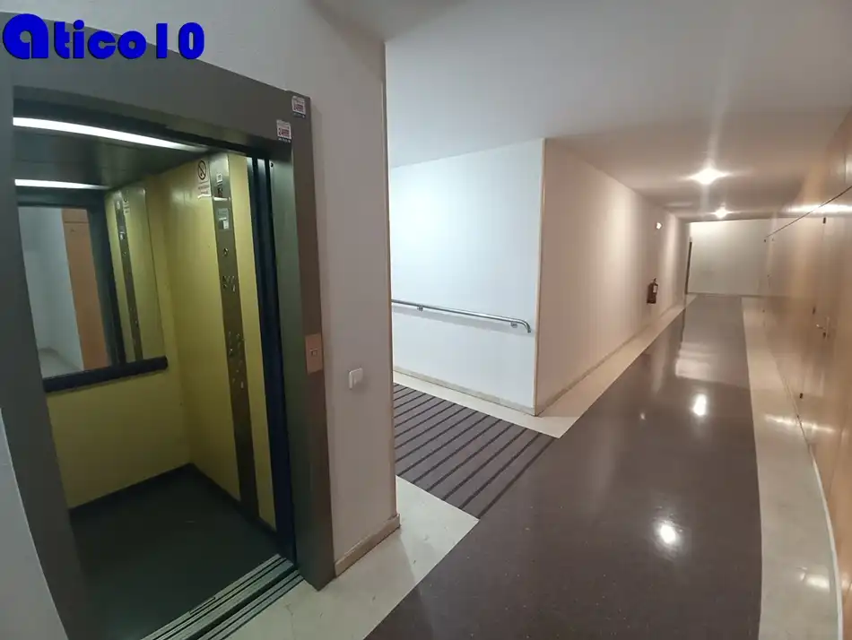 Flat for sale in Calle Doctor Antonio Bascarán Asúnsolo, Cerdeño - El Palais - Mercadín