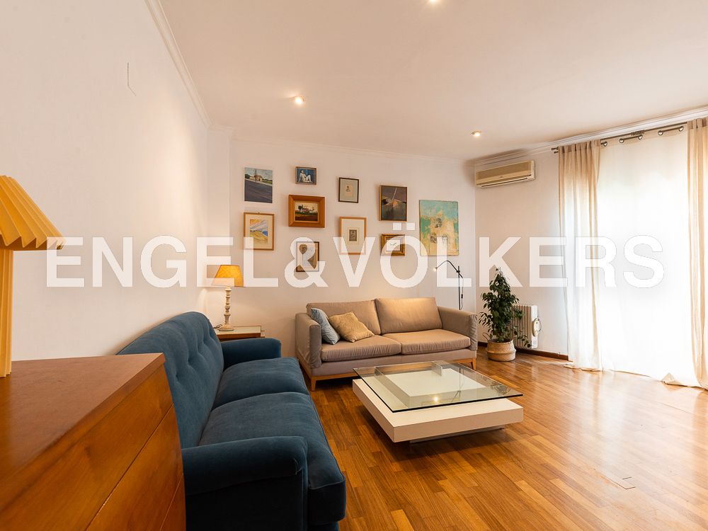 Sala d'estar de Apartament de lloguer en  Valencia Capital amb Aire condicionat, Calefacció i Parquet