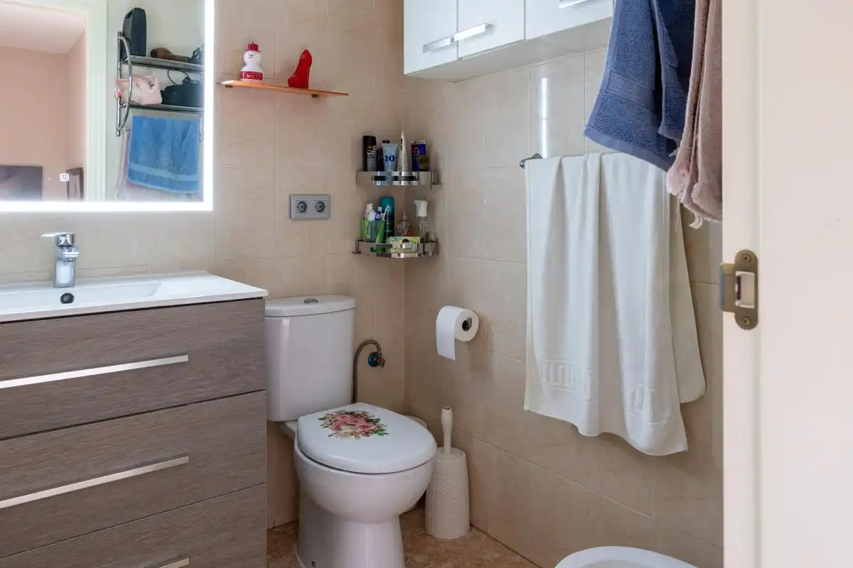Baño de Casa adosada en venta en Niebla con Aire acondicionado, Calefacción y Terraza