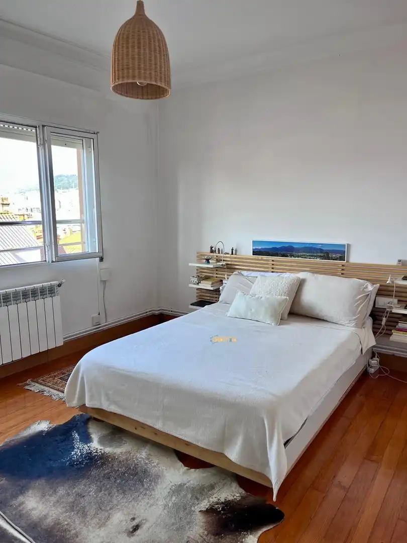 Bedroom of Flat for rent in Vigo   with Heating and Furnished