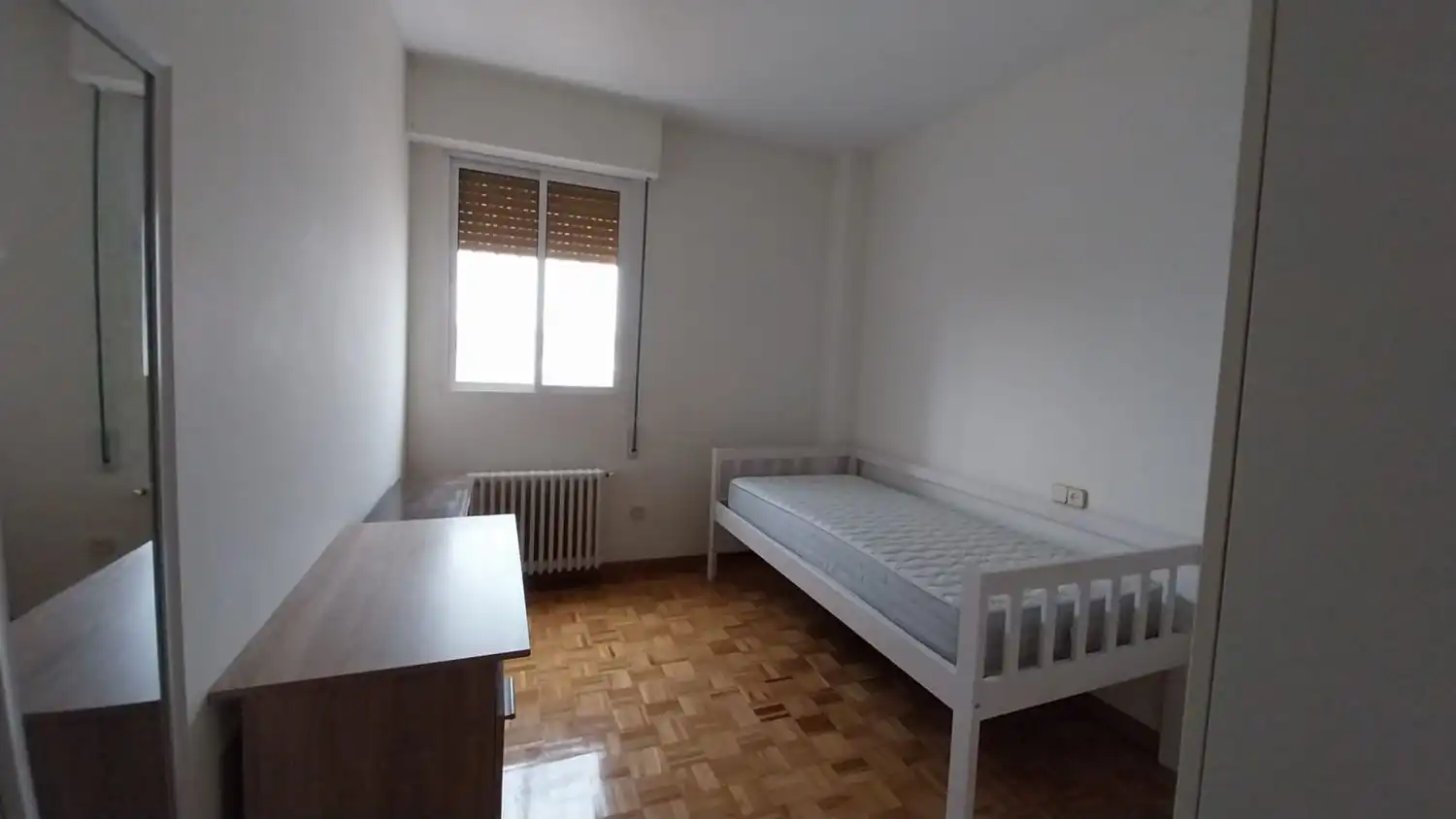 Habitación de Piso de alquiler en Jaén con Aire acondicionado, Calefacción y Parquet
