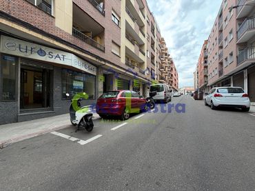 Local comercial en venta en Calle Volta