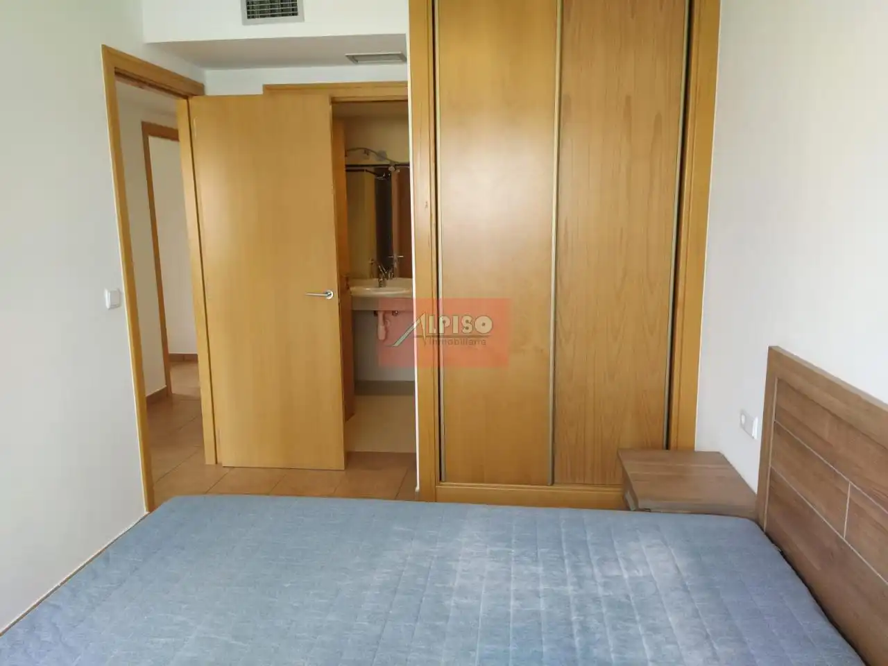 Habitación de Piso en venta en Ourense Capital  con Calefacción y Amueblado