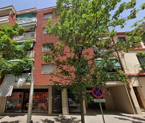 Vista exterior de Garatge en venda en Martorell
