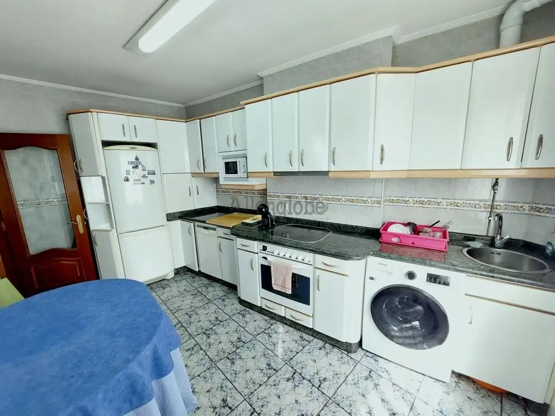 Piso de alquiler en Calle Fernando Vela, Milán - Pumarín