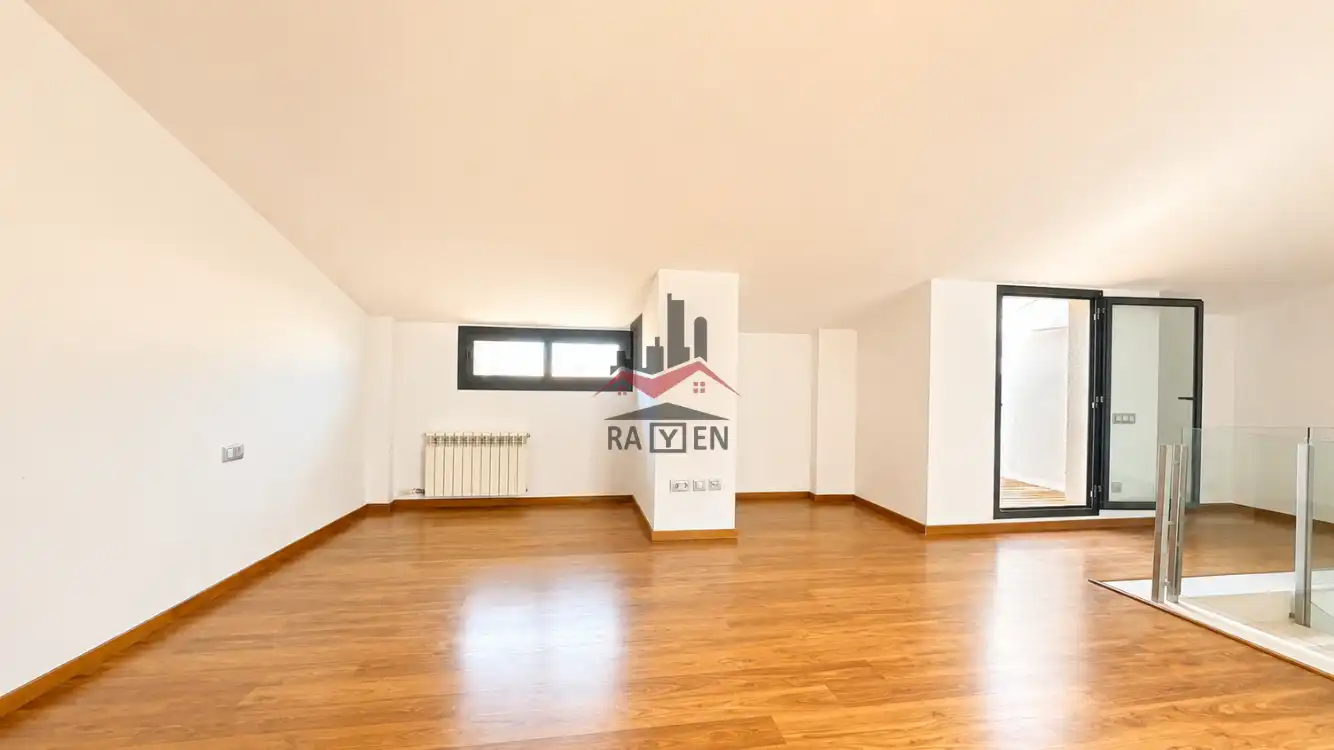 Duplex con ascensore in affitto a Centre, imagen 27