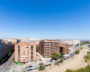 Vista exterior de Pis en venda en  Zaragoza Capital amb Aire condicionat, Calefacció i Balcó