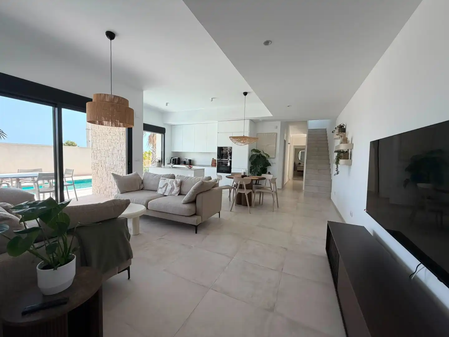 Sala d'estar de Casa o xalet de lloguer en Finestrat amb Aire condicionat, Jardí privat i Terrassa