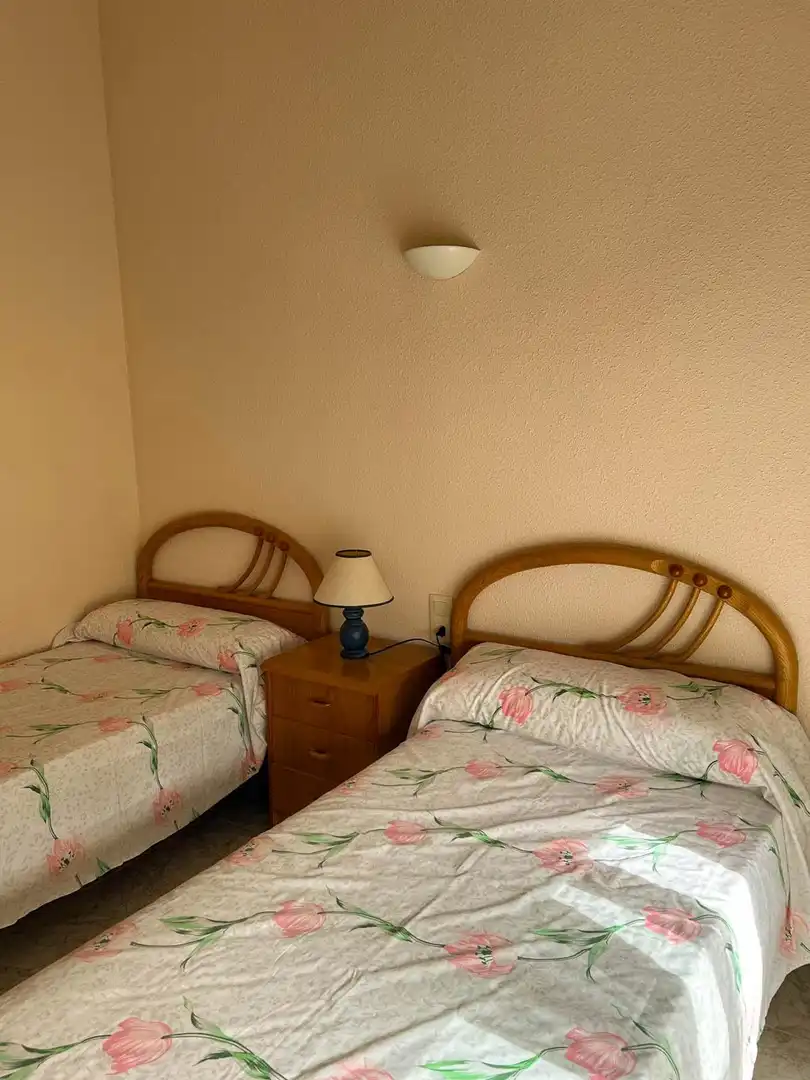 Habitación de Casa adosada en venta en Miramar con Calefacción, Jardín privado y Terraza