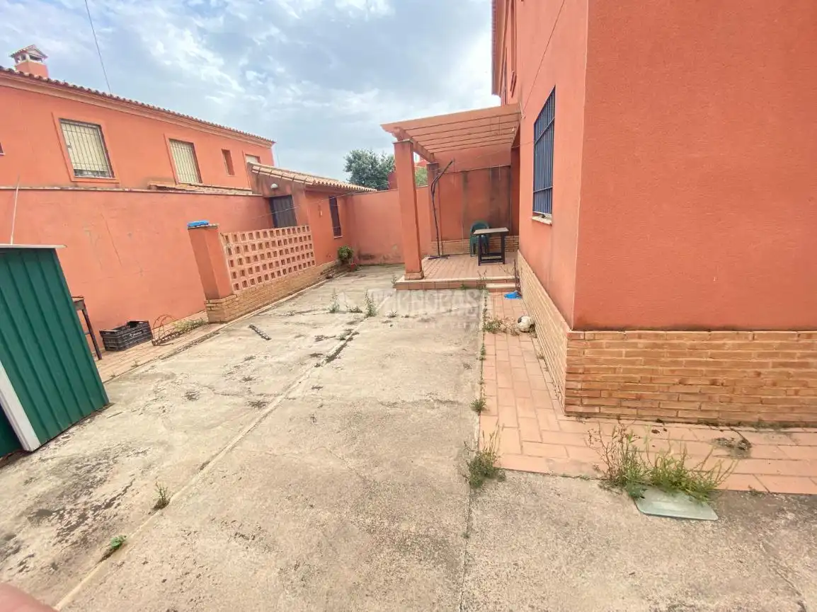 Piso en venta en Sanlúcar la Mayor con Aire acondicionado y Amueblado